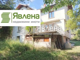 Къща с. Долни Окол, област София
