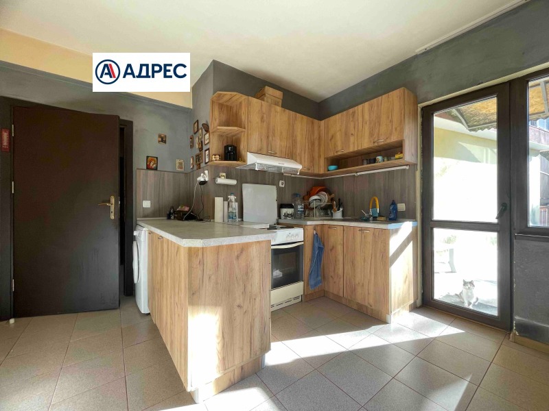 Продава  2-стаен град Шумен , Пожарната , 62 кв.м | 87777246 - изображение [2]