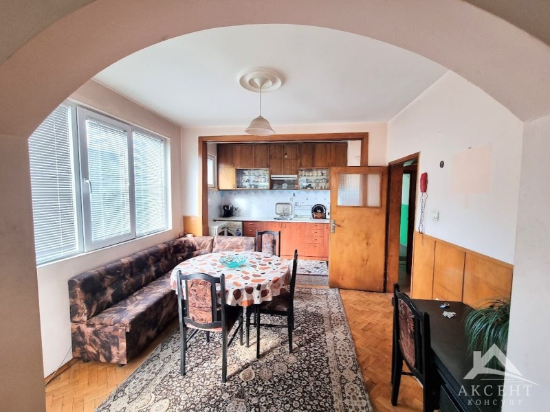 De vânzare  2 dormitoare Pernic , Reno , 98 mp | 85584368 - imagine [5]
