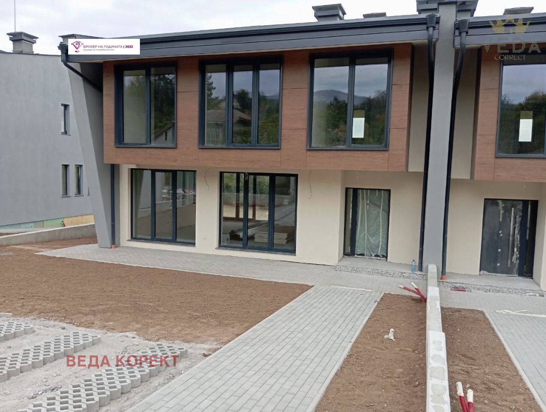Продава КЪЩА, гр. София, с. Панчарево, снимка 2 - Къщи - 53380042