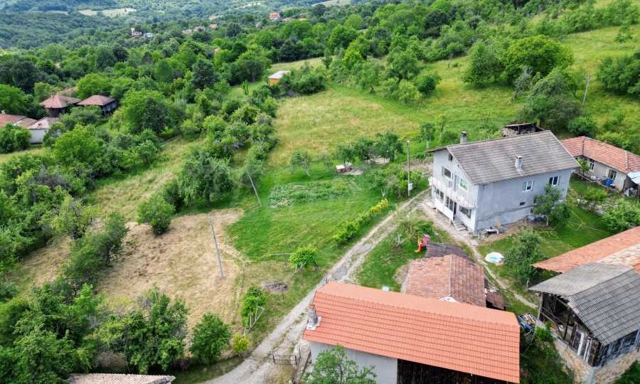 Продава КЪЩА, гр. Априлци, област Ловеч, снимка 8 - Къщи - 53644070