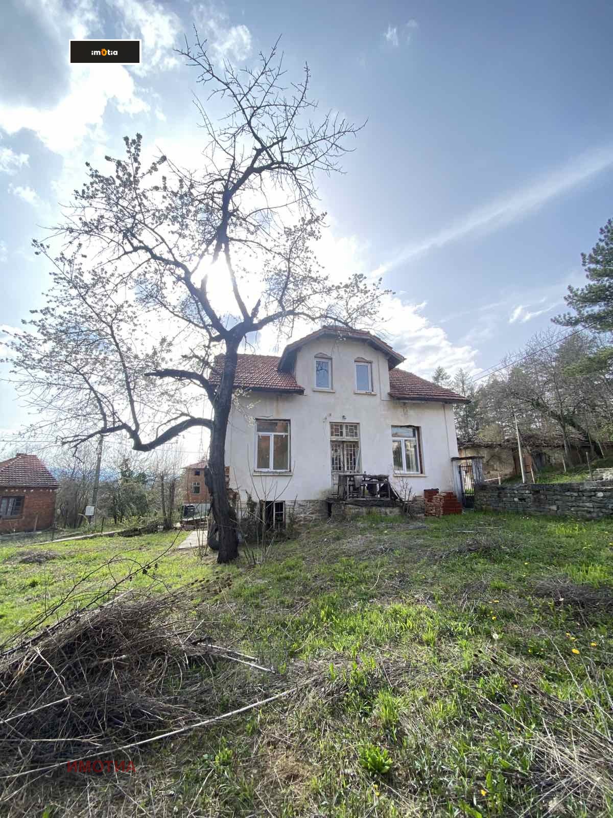 Продава КЪЩА, с. Гумощник, област Ловеч