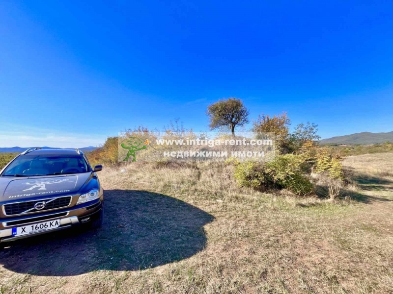 Продава ПАРЦЕЛ в област Хасково, с. Сираково - 1500 кв.м / 25 000 € » 48 895.75 лв., ИНТРИГА ООД