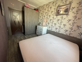 1 Schlafzimmer Troschewo, Warna 3