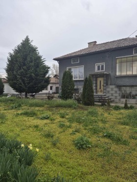 Продава  Къща, с. Мирянци
