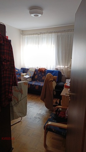 2 Schlafzimmer Karpuziza, Sofia 8