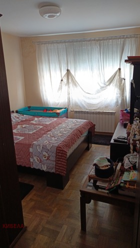 2 Schlafzimmer Karpuziza, Sofia 9