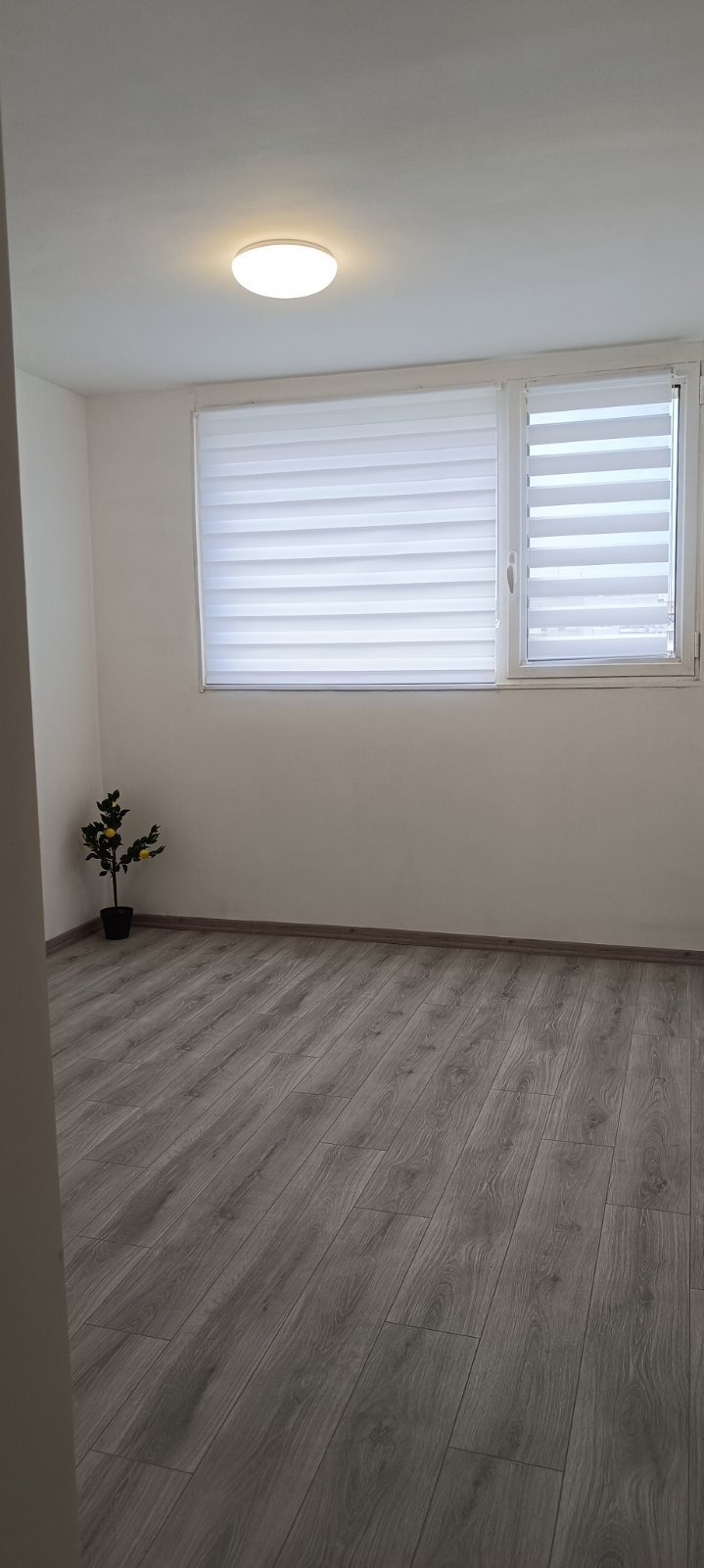 Te koop  Studio Sofia , Ljulin 6 , 52 m² | 18813302 - afbeelding [9]