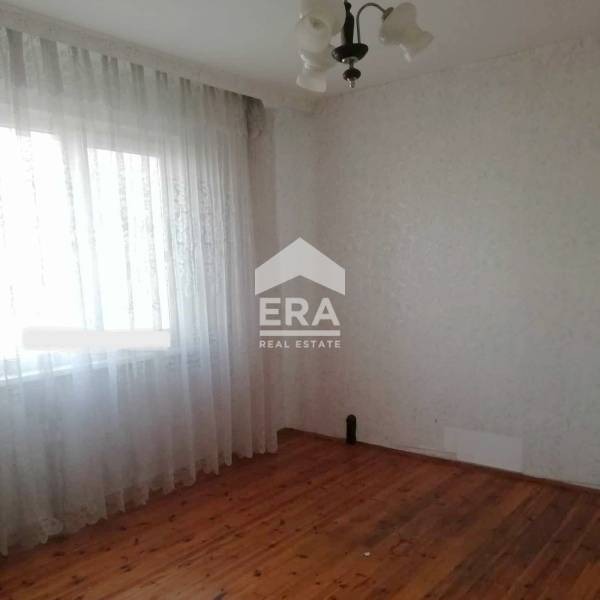 Продава  3-стаен град Хасково , Бадема , 81 кв.м | 94571350