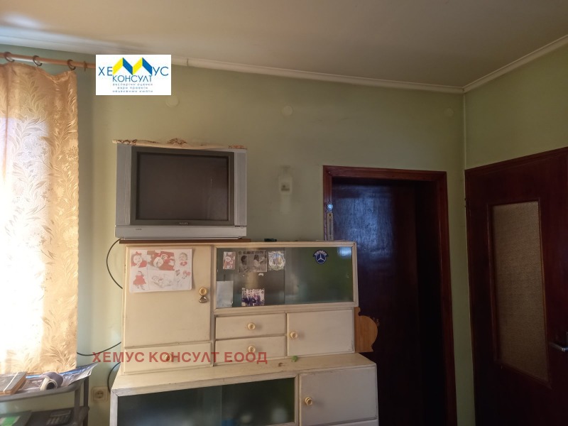 Продава  Етаж от къща област Ловеч , гр. Троян , 120 кв.м | 39873954 - изображение [11]