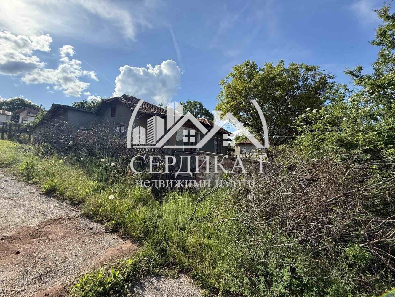 Продава КЪЩА, с. Садовик, област Перник, снимка 2 - Къщи - 55467231