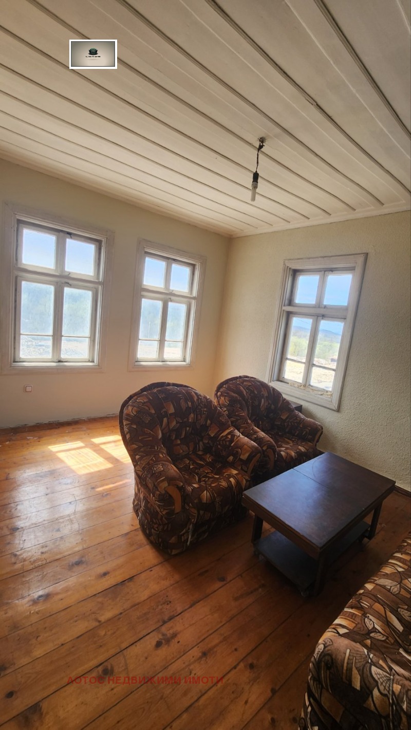 Продава КЪЩА в област Велико Търново, с. Шереметя - 150 кв.м / 70 000 € » 136 908.10 лв., ЛОТОС НЕДВИЖИМИ ИМОТИ