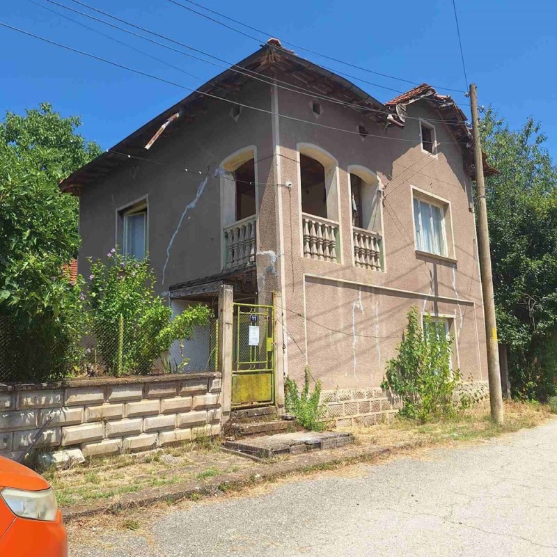 Продава КЪЩА в област Ловеч, с. Пещерна - 144 кв.м / 50 000 € » 97 791.50 лв., БЕСТ СЕЛЪРС БЪЛГАРИЯ ООД