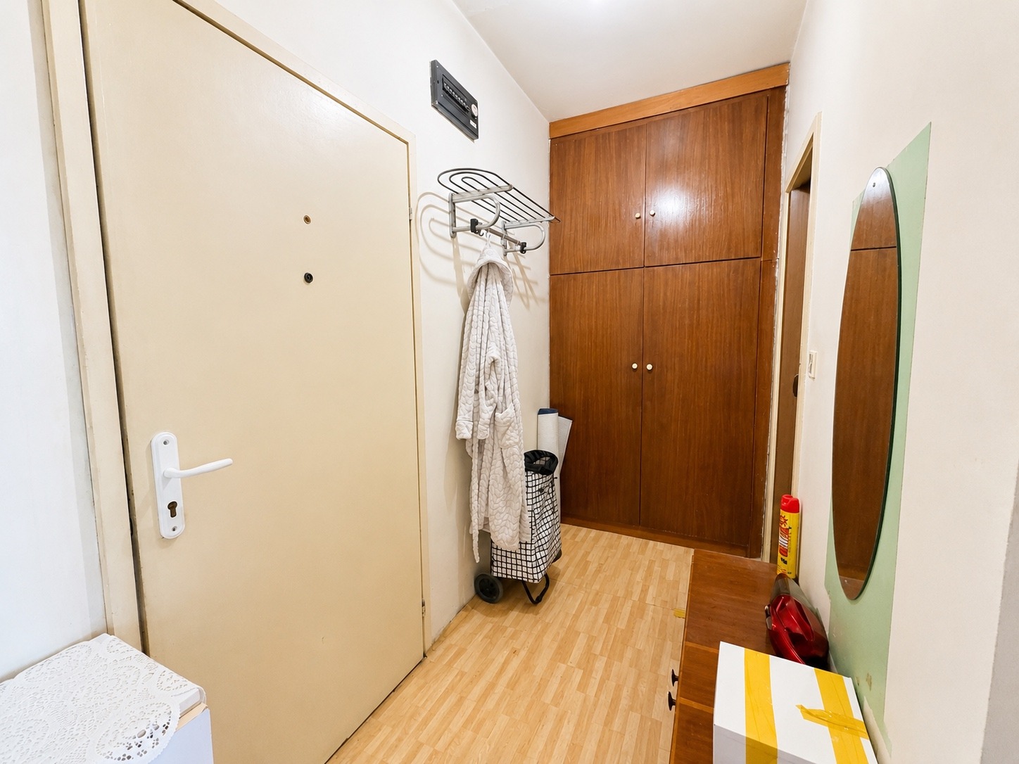 Продава 1-СТАЕН, гр. Шумен, Тракия, снимка 4 - Апартаменти - 55348750