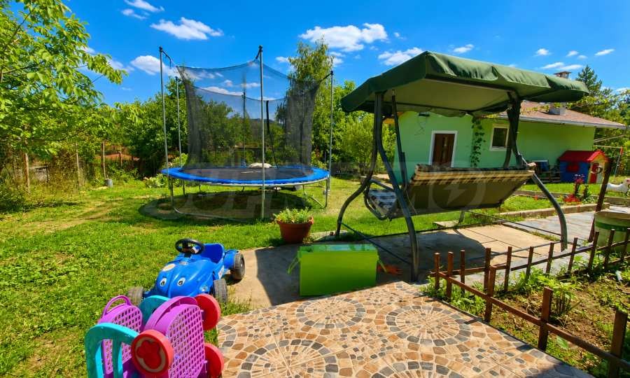 Продава КЪЩА, с. Градец, област София област, снимка 2 - Къщи - 51349411