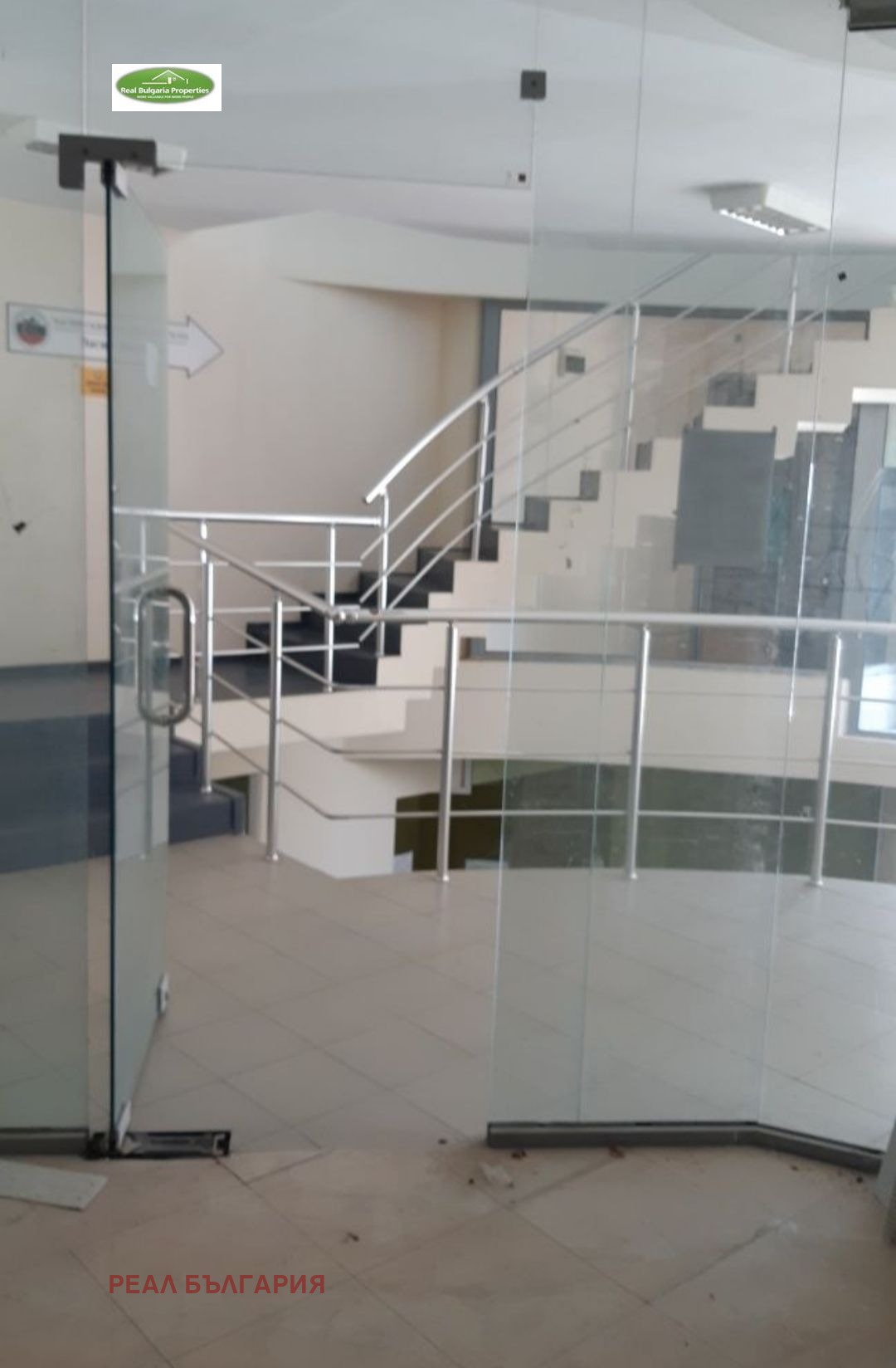 Продава МАГАЗИН, гр. Русе, Център, снимка 2 - Магазини - 52754381