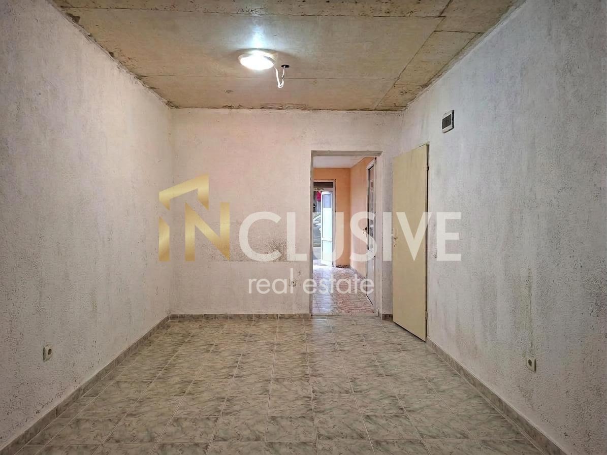 Продава ГАРАЖ, ПАРКОМЯСТО, гр. Варна, Лятно кино Тракия, снимка 2 - Гаражи и паркоместа - 53958993