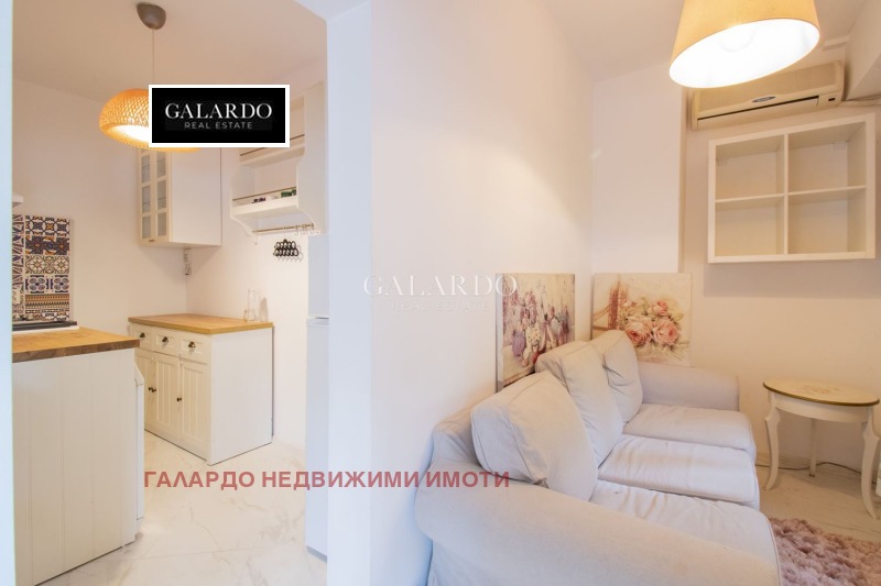 Na prodej  Studio Sofia , Ljulin 5 , 40 m2 | 48376973 - obraz [3]