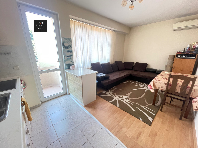 Продава  2-стаен, град Пазарджик, Център • 73 000 EUR • ID 47230416 — holmes.bg - [1] 