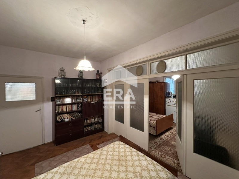 Продава 4-СТАЕН, гр. Русе, Дружба 2, снимка 3 - Апартаменти - 56678020