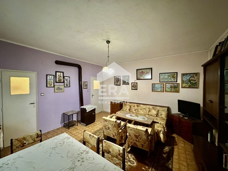 Продава 4-СТАЕН, гр. Русе, Дружба 2, снимка 2 - Апартаменти - 56678020