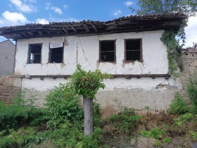 Продажба на имоти в с. Горски долен Тръмбеш, област Велико Търново - изображение 1 