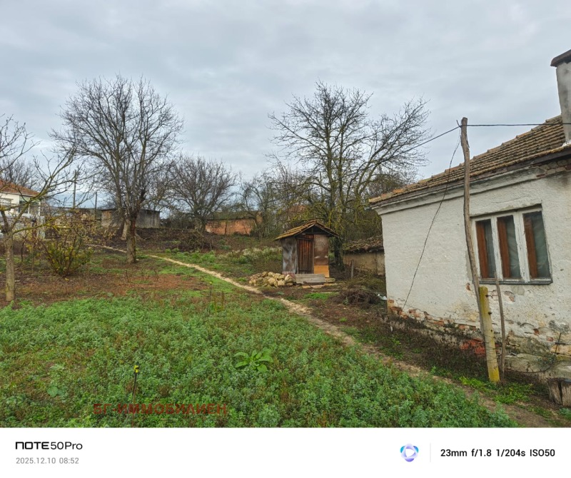 Продава КЪЩА, с. Карапелит, област Добрич, снимка 14 - Къщи - 52800301