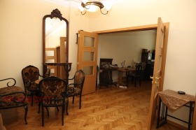 3 bedroom Doktorski pametnik, Sofia 1