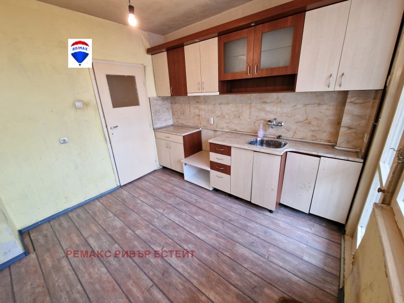 Продава 3-СТАЕН, гр. Русе, Широк център