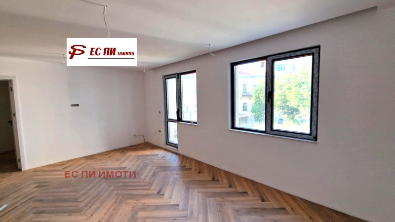 Продава 3-СТАЕН, гр. Русе, Център, снимка 2 - Апартаменти - 53383090