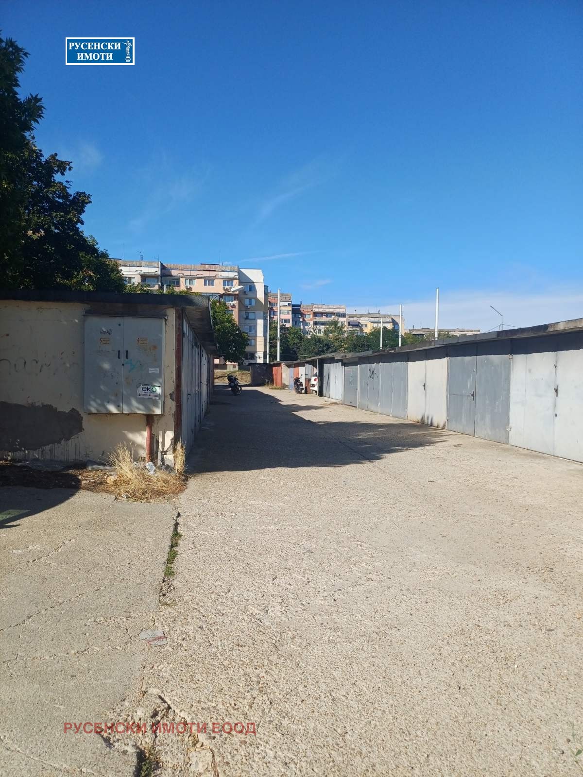 Продава ГАРАЖ, ПАРКОМЯСТО, гр. Русе, Чародейка - Юг