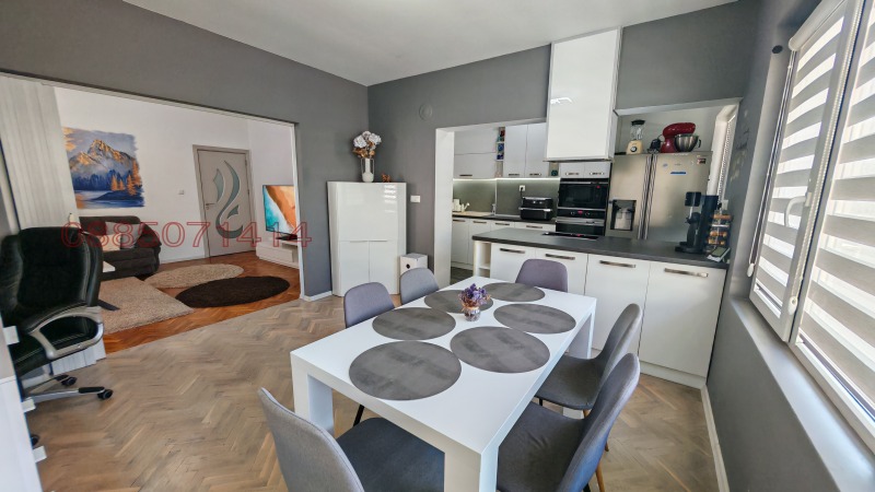 Продава 4-СТАЕН, град Варна, Спортна зала • 329500 € / 644445.98 лв. • 80312728 1