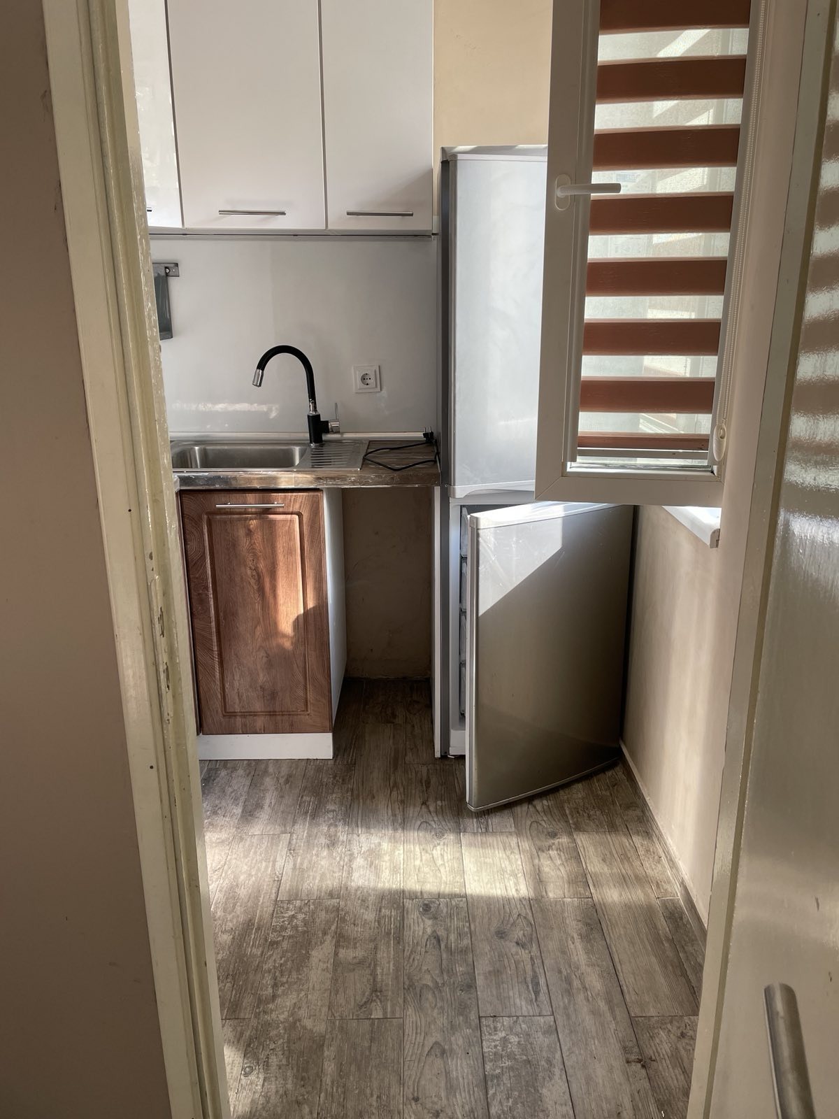 Продава 1-СТАЕН, гр. Пловдив, Кючук Париж, снимка 6 - Апартаменти - 55130515