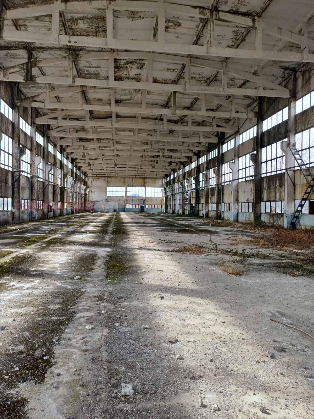 Продава ПРОМ. ПОМЕЩЕНИЕ, гр. Карлово, област Пловдив