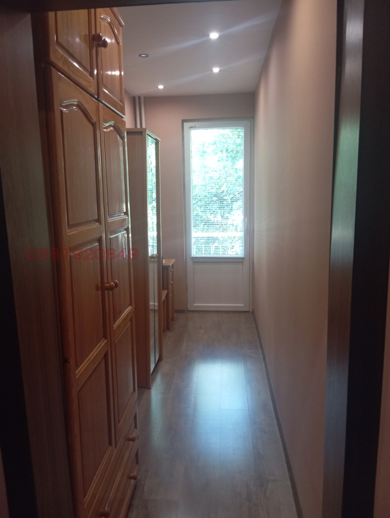 Продава 3-СТАЕН, гр. София, Толстой, снимка 2 - Апартаменти - 52824259