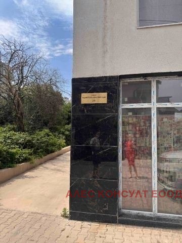 Продава ГАРАЖ, ПАРКОМЯСТО, гр. София, Надежда 2, снимка 2 - Гаражи и паркоместа - 55321462