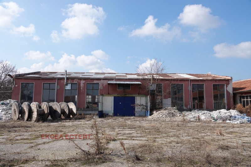 Продава ПРОМ. ПОМЕЩЕНИЕ, с. Езерово, област Пловдив, снимка 4 - Производствени сгради - 44633529