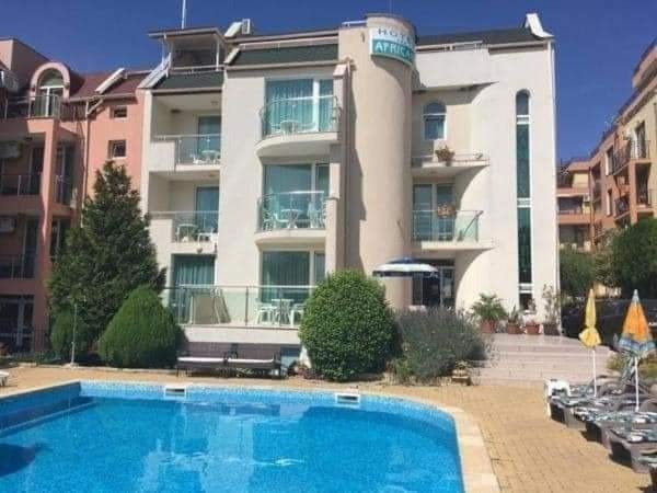 Продава ХОТЕЛ, гр. Свети Влас, област Бургас, снимка 2 - Хотели - 55908152