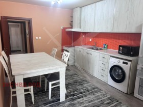 1 chambre Hristo Smirnenski, Plovdiv