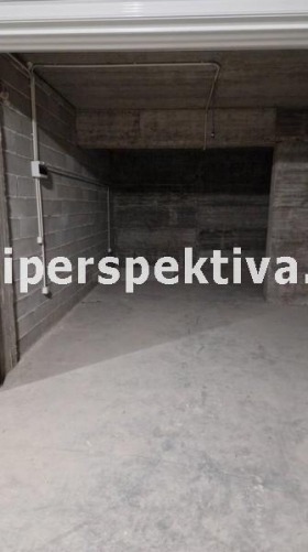 Garázs Kjucsuk Parizs, Plovdiv