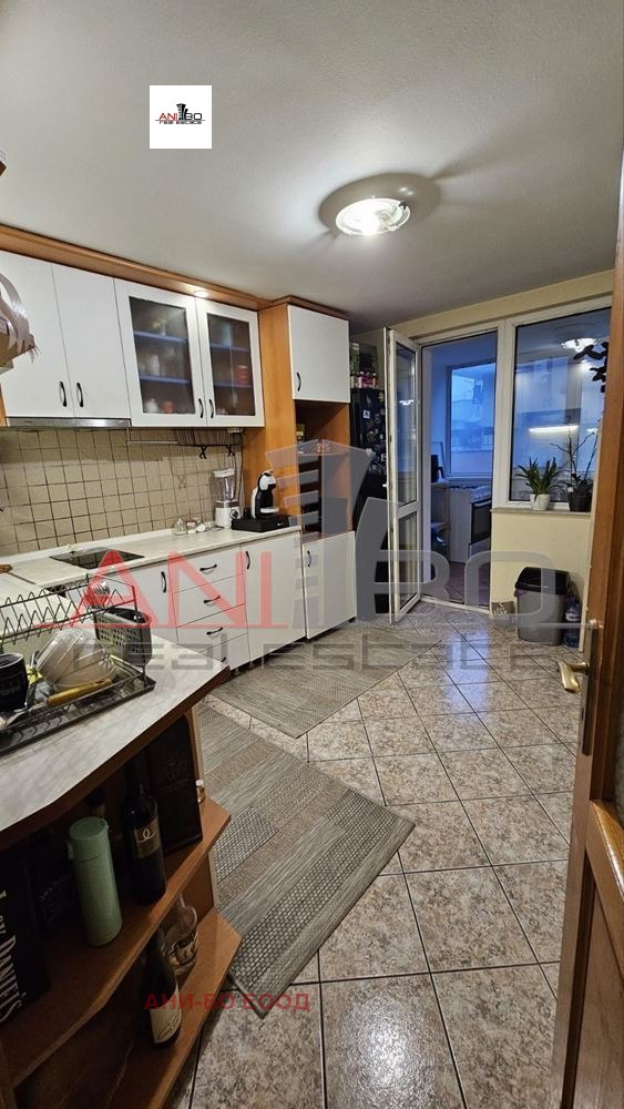 Продава 4-СТАЕН, гр. Варна, Колхозен пазар, снимка 4 - Апартаменти - 53535425