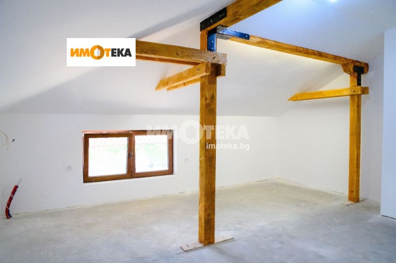 Продава КЪЩА, с. Здравец, област Варна, снимка 6 - Къщи - 47409354