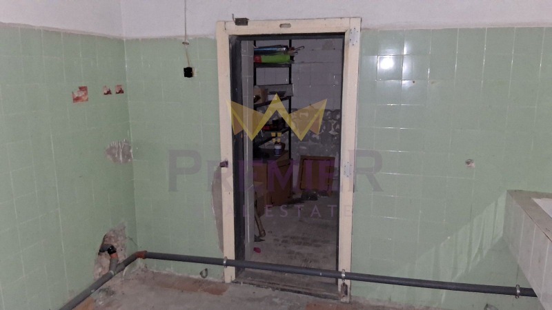 Продава ЗАВЕДЕНИЕ, гр. Суворово, област Варна, снимка 12 - Заведения - 52748427