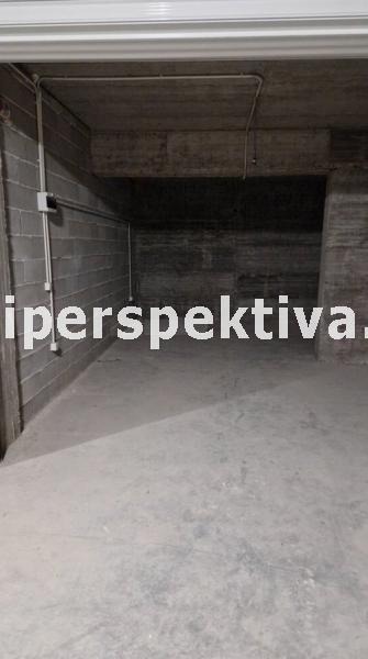 Eladó  Garázs Plovdiv , Kjucsuk Parizs , 32 négyzetméter | 64972951