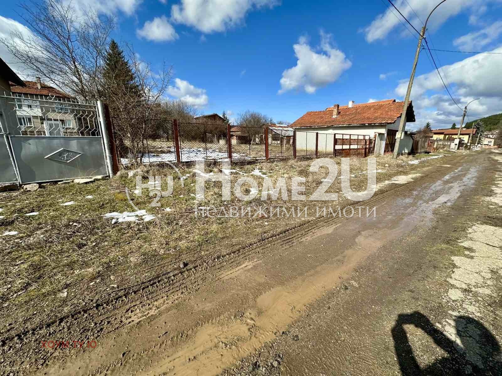 Продава ПАРЦЕЛ, с. Горни Окол, област София област