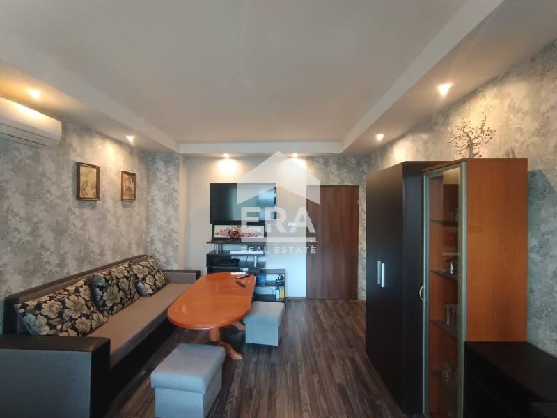 Продава  4-стаен град Варна , Център , 97 кв.м | 63875763