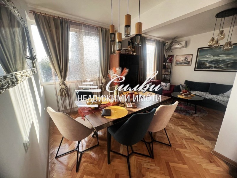 Na sprzedaż  3+ sypialni Szumen , Centar , 110 mkw | 75006385