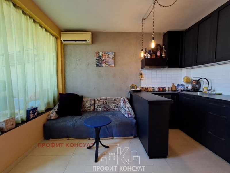 Продава АТЕЛИЕ, ТАВАН, гр. Велико Търново, Картала