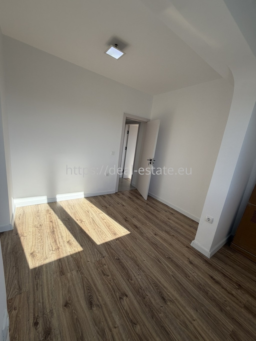 Продава 3-СТАЕН, гр. Благоевград, Ален мак, снимка 5 - Апартаменти - 54273039