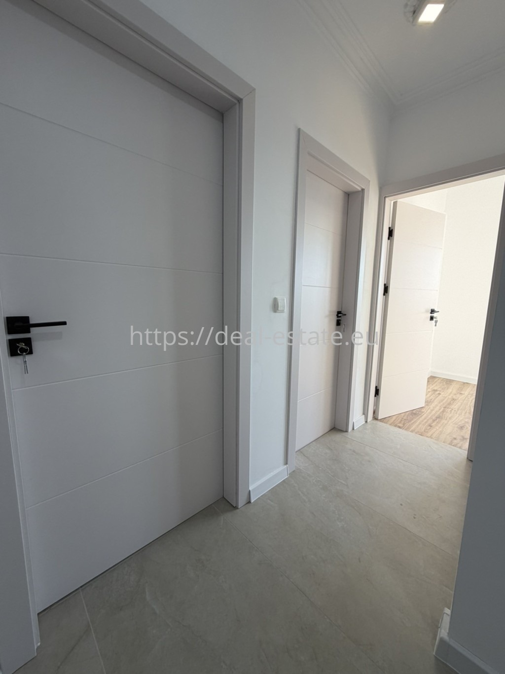 Продава 3-СТАЕН, гр. Благоевград, Ален мак, снимка 10 - Апартаменти - 54273039